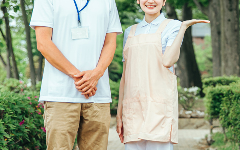 スタッフ紹介を見る